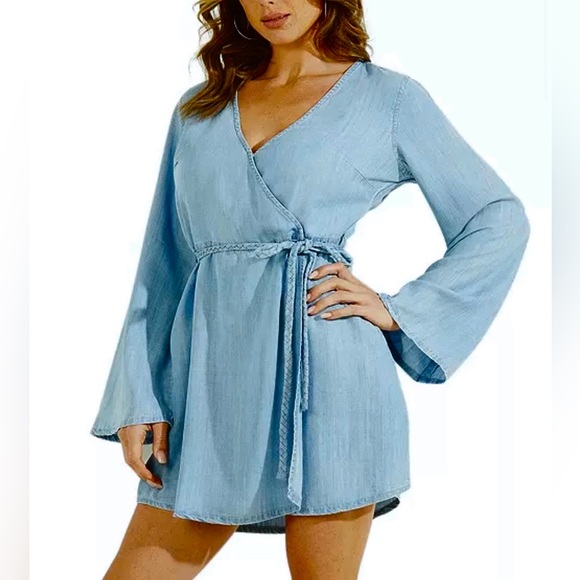 Guess Dresses & Skirts - Guess  Zinnia Long-Bell-Sleeve Belted Dress